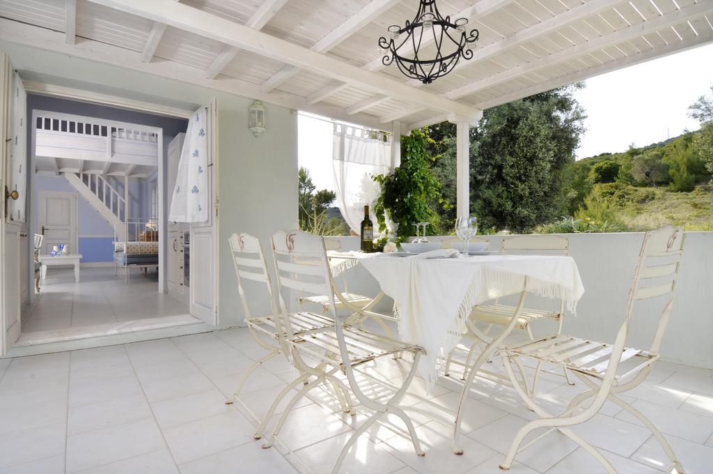 Anemolia Villas With Private Pools Near The Most Beautiful Beaches Of Alonissos Isomata 外观 照片